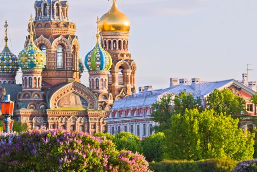 BP2-LEDZS-Shutterstock-Experience-spectacular-St-Petersburg-in-spring-with-these-locals-tips.jpg