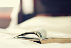 read books.jpg